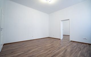 Apartament cu 2 camere, casă la curte comună – Central, Oradea - Poză 10