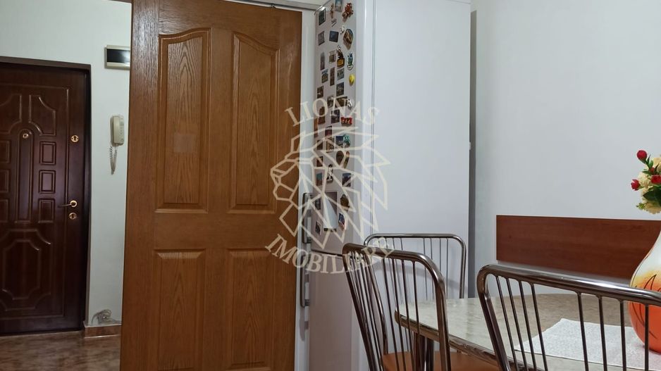 Apartament decomandat 2 camere 58 mp-etaj 3-balcon-Independentei - Poză 4