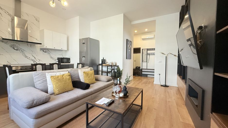 Apartament 2 camere, elegant si spațios, in Piața Victoriei - Opera - Poză 2