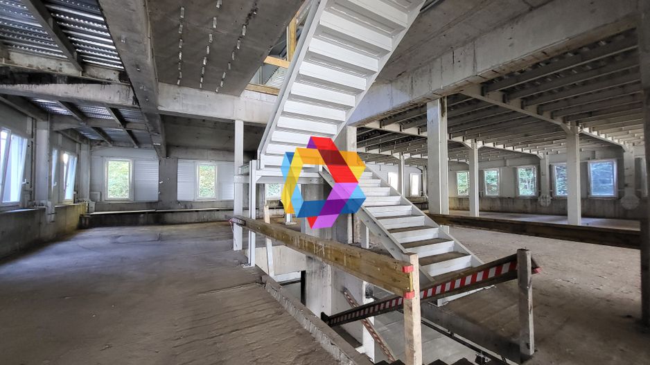 Clădire mixta -3600 mp - Poză 21