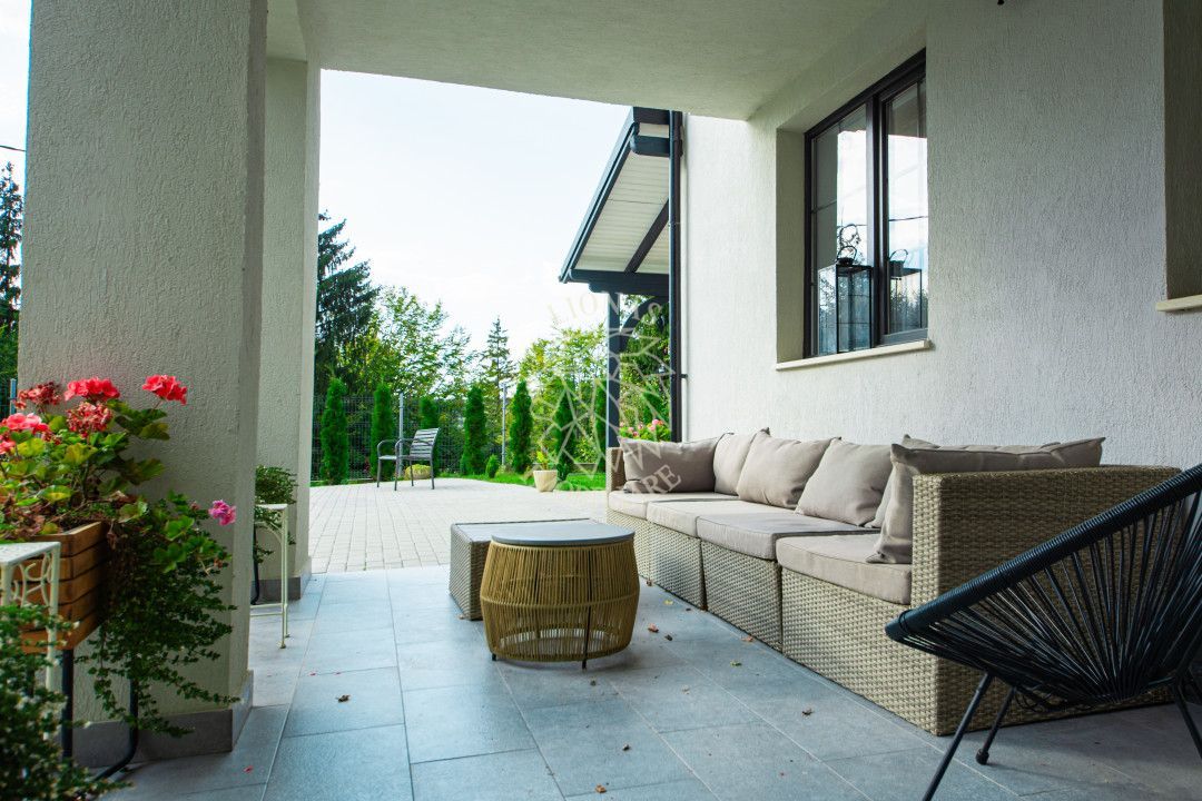 Pensiune Moderna 200 mp-teren 1000 mp-foisor-terasa-balcoane-Colibita - Poză 6