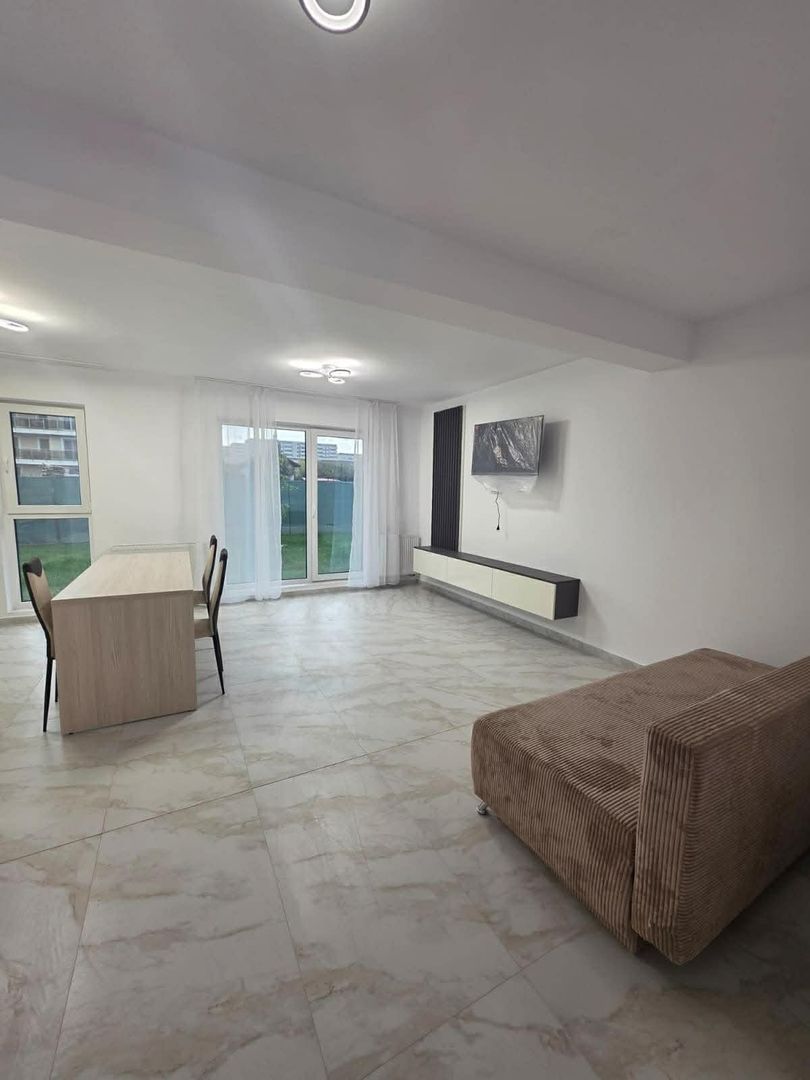 Apartament 2 camere, Tractoru, zona Coresi - Poză 1