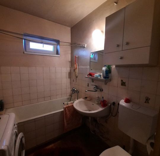 Apartament 3 camere, semidecomandat, central, Campina - Poză 2