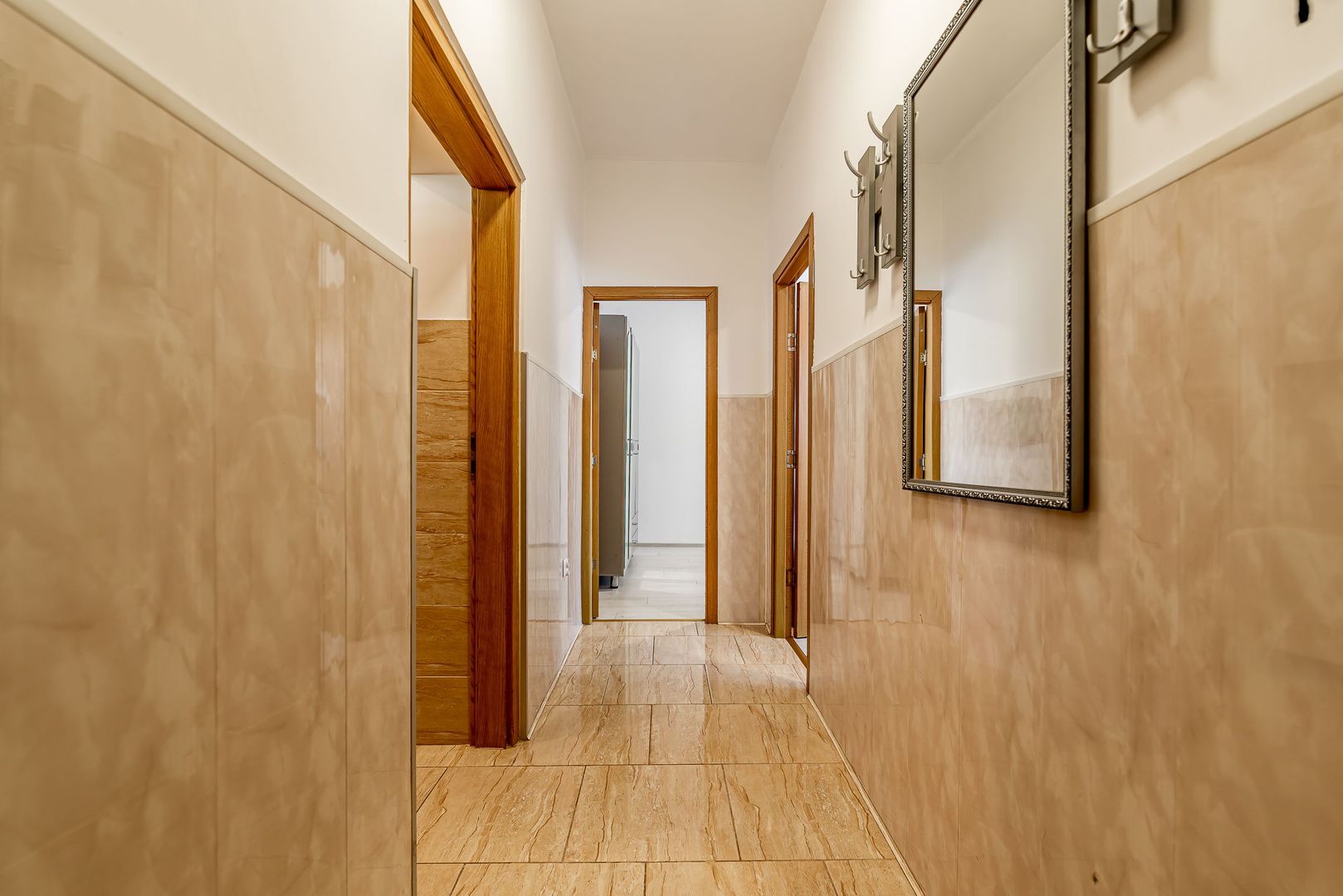 Apartament la cheie cu 2 camere la casa in Parneava Comision 0% - Poză 13