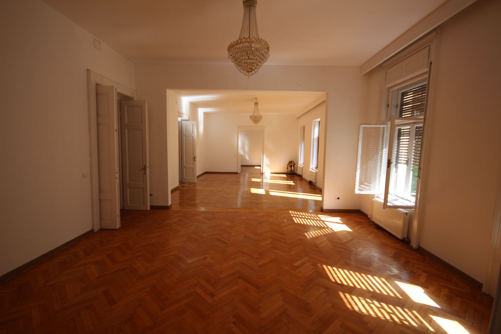 Apartament/birouri  250 mp,  zona Balcescu - Poză 1