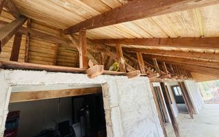 Oportunitate investitie: două reședințe de vacanță/ cabane 3940mp teren - Poză 6