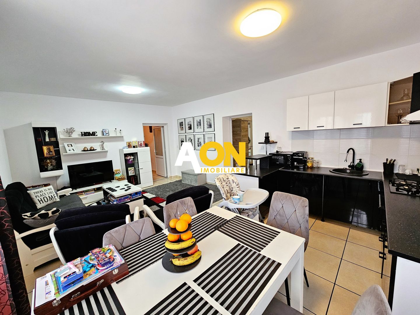 Apartament la casa,3 camere, mobilat, utilat, 79 mp utili, zona Maieri - Poză 1