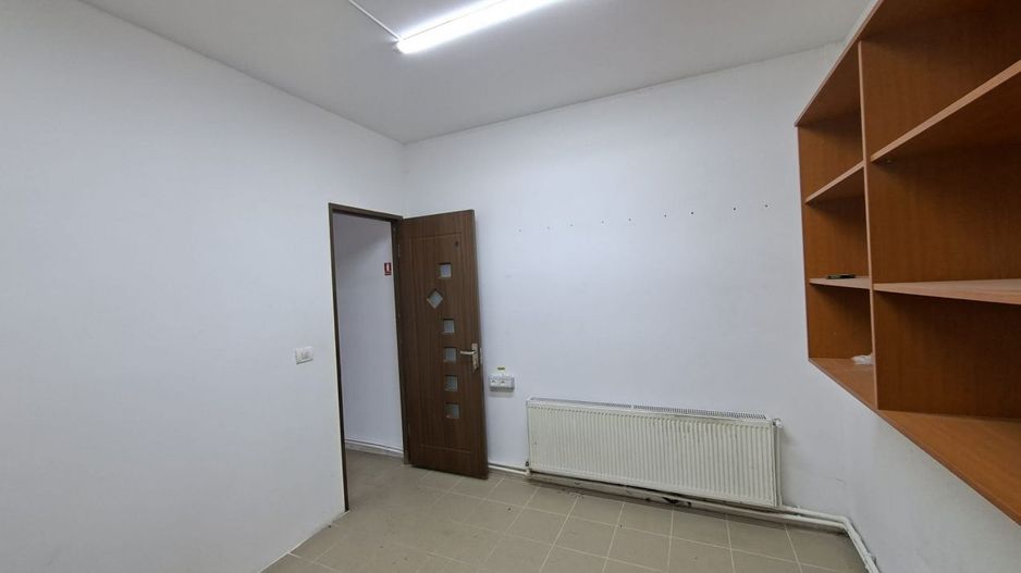 Inchiriere Spatiu comercial 600 mp Bascov-Centru cu parcare - Poză 6