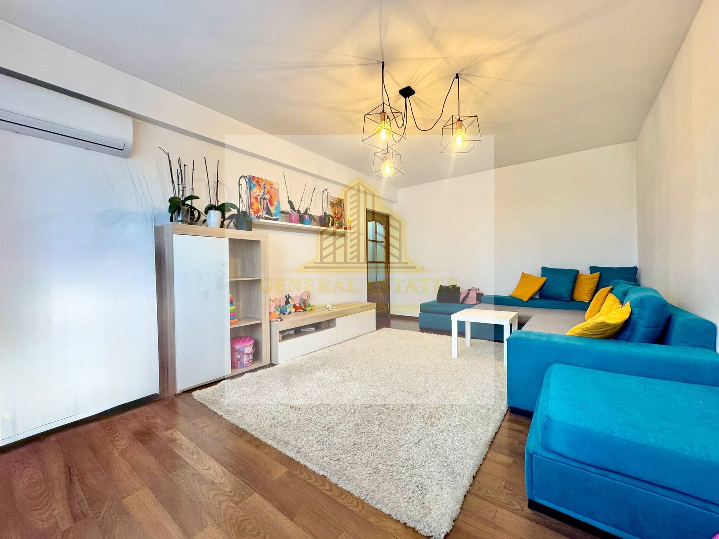 Spre Vânzare apartament cu 3 camere - 72 m.p - Nicolina, Iași - Poză 1