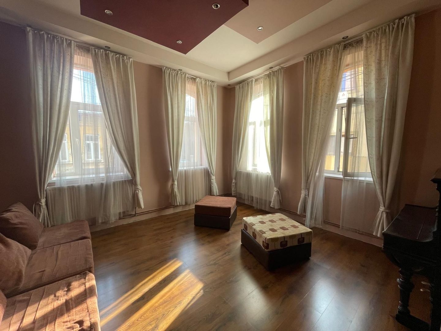 Apratament in vilă interbelică Unirii / Piața Regina Maria - Poză 1