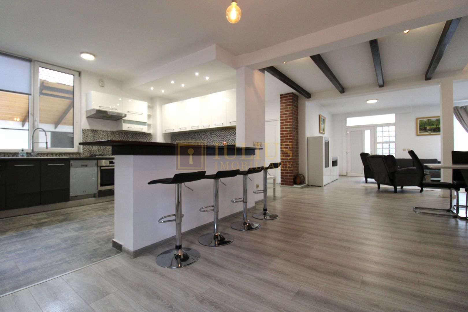 Casa individuala, zona Brytim, 4 camere + 2 bai, centrala proprie. - Poză 9