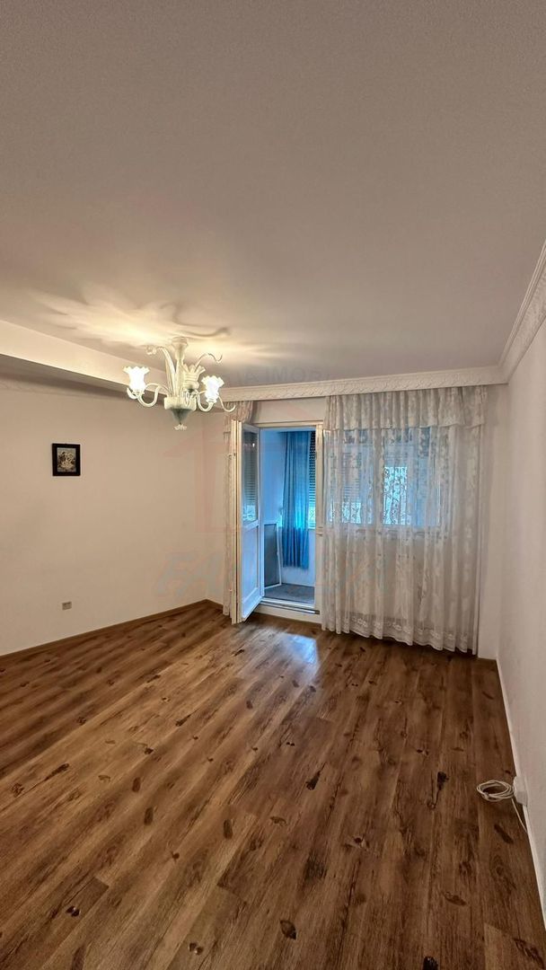 Vanzare Apartament cu 2 camere, zona Micro 13B, etaj 2, pret 63.000 E - Poză 5