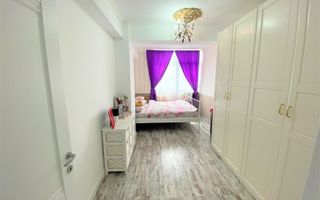Apartament de vanzare cu 3 camere, suprafata.utila 70mp. - Poză 4
