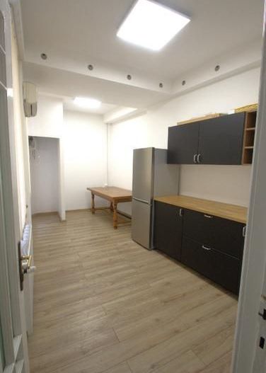 Inchiriere apartament de 4 camere - Poză 9