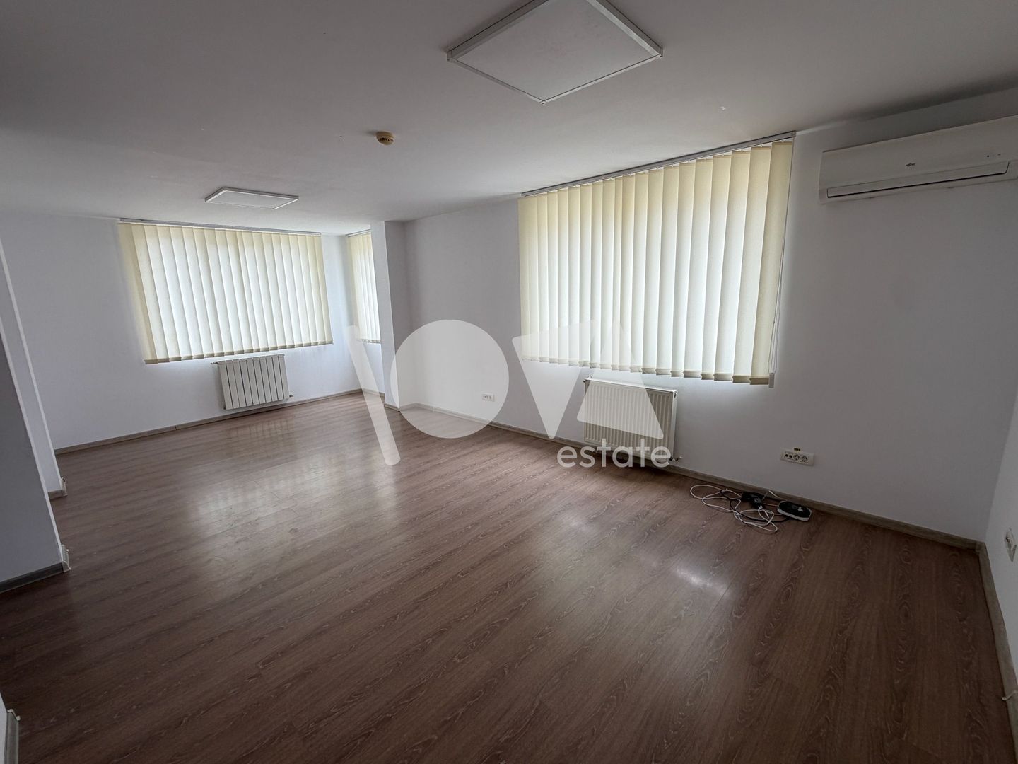 De închiriat: clădire birouri - clinică - 800 mp - renovată - Poză 4