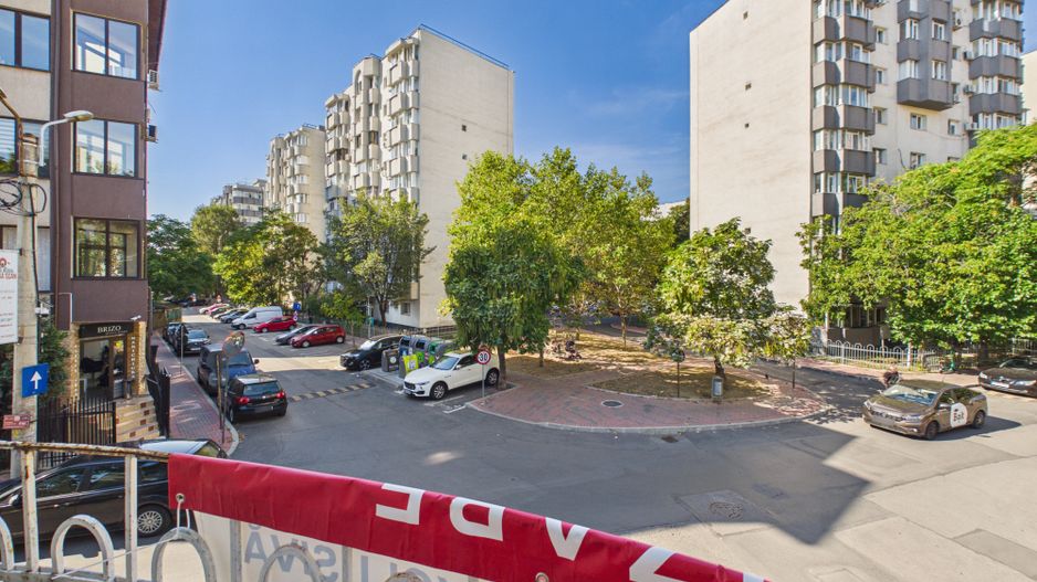 Casa cu 8 camere de vanzare | rezidential si comercial | Nerva Traian - Poză 25