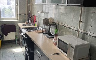 O camera mare libera in apt 3 cam Mircea pentru baiat - maxim 30 ani - Poză 4