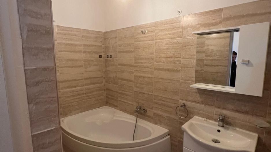 Apartament cu 2 camere de închiriat cu centrală proprie – Zona Obor - Poză 4