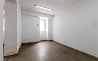 Spațiu comercial cu acces stradal, pe b-dul Decebal, ideal investiție - Poză 4
