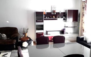 Apartament 3 camere Tractorul - Poză 1