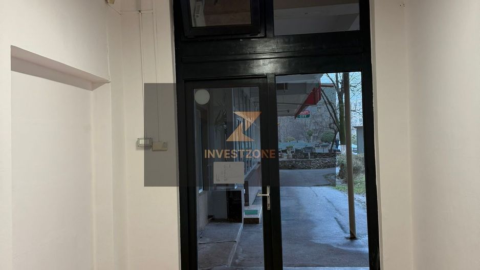 Spatiu comercial de vanzare-bulevard Dacia Oradea - Poză 2