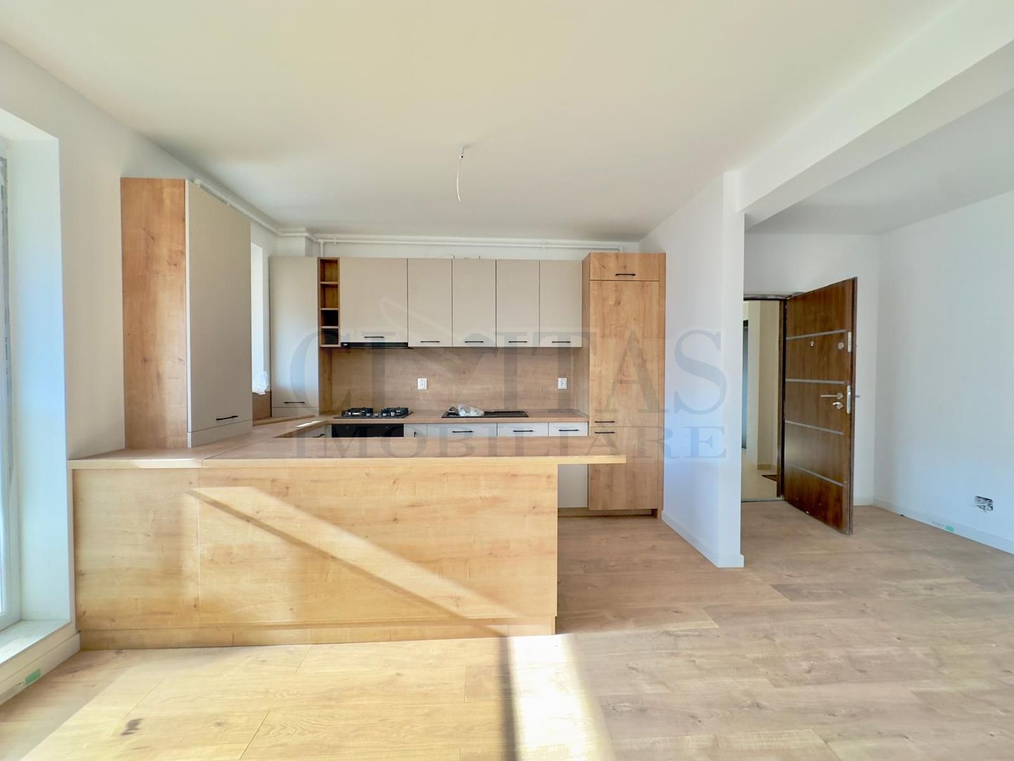 0% Comison 2 camere bloc nou 2023, 45 mp, aproape de Terra - Poză 1