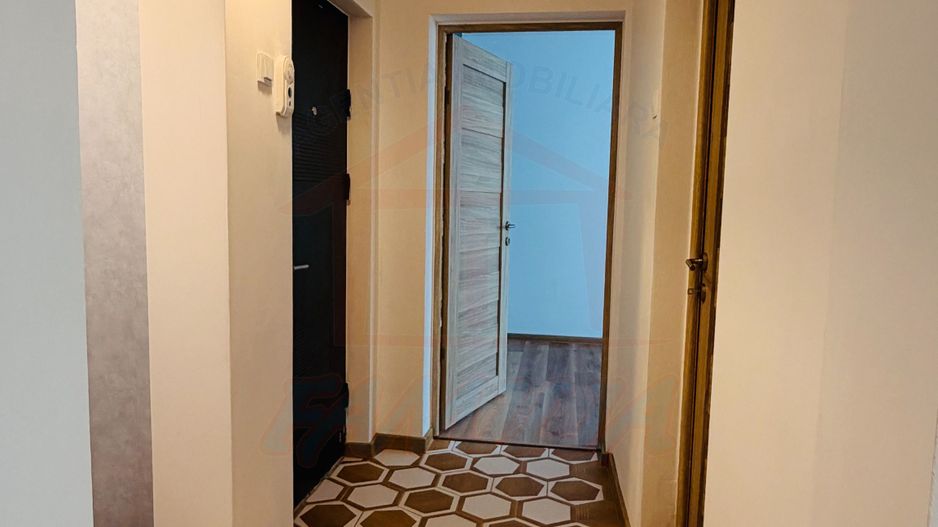 Apartament 3 camere semi. In Galati, Mazepa 1, etaj 1, renovat recent - Poză 6