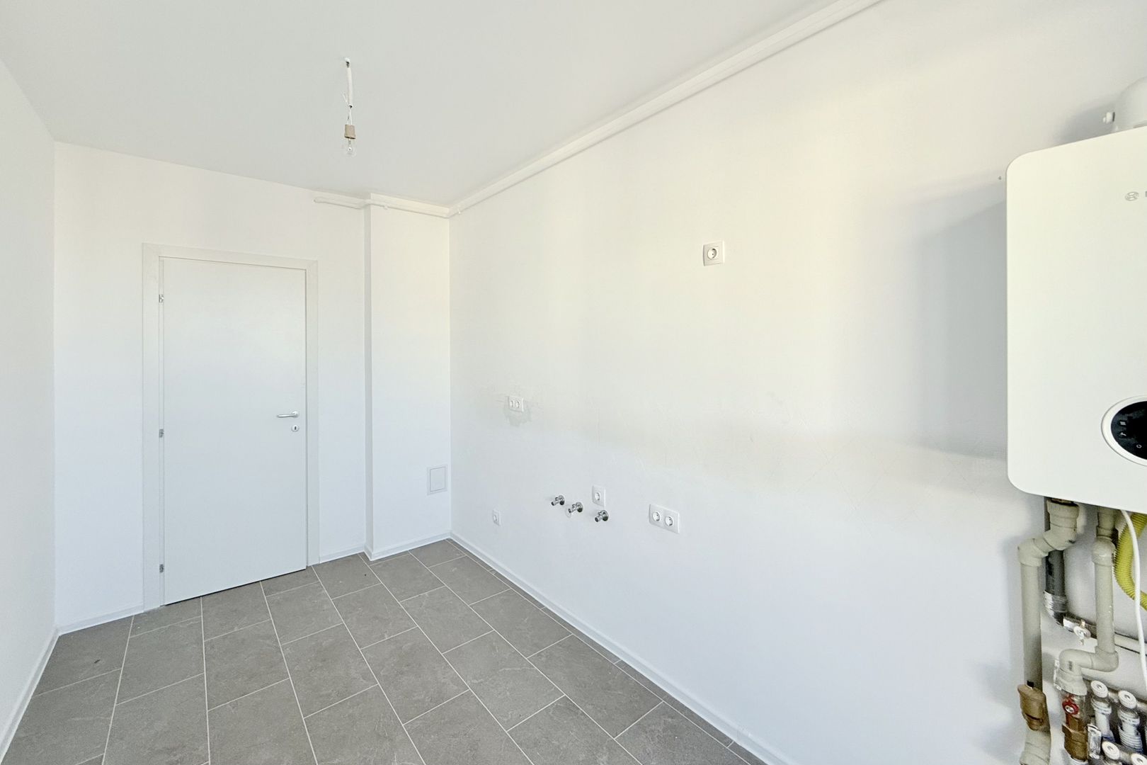 Apartament 3 camere spațios, amenajat, bloc nou, comision 0% - Poză 6