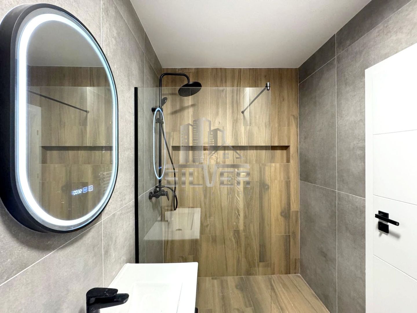 Apartament cu 3 camere recent finisat+terasa de 19 mp/CF. - Poză 5