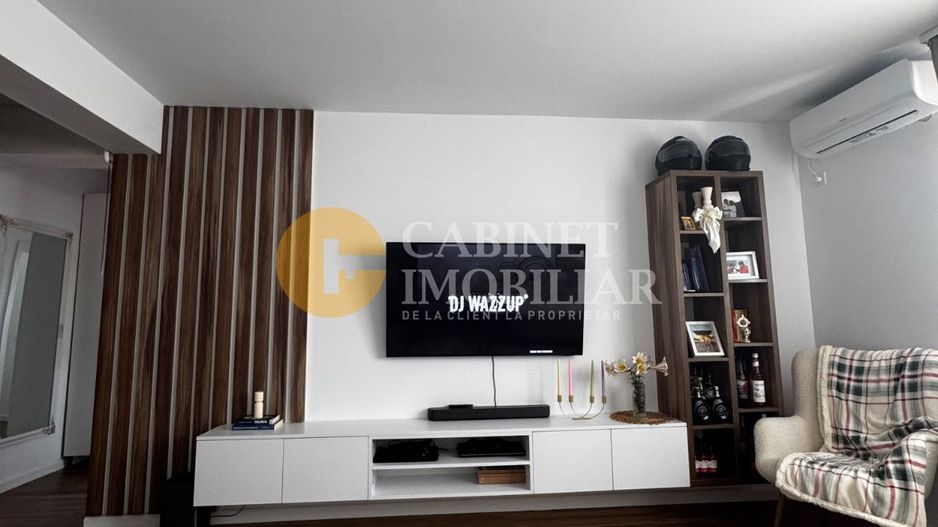 2 CAMERE DECOMANDAT--MOBILAT+UTILAT--VEDERE LA LAC--REDIU - Poză 2