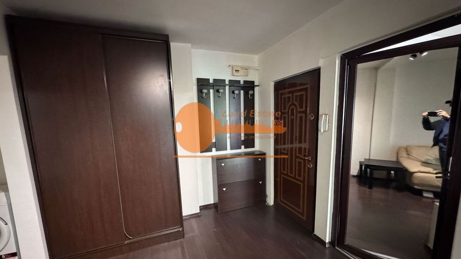 2 camere Crangasi ( bloc 1983- 6 minute de metrou ) - Poză 1