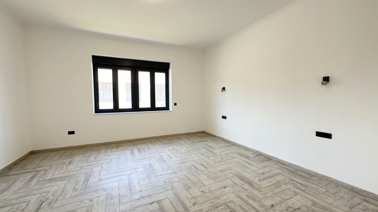 SUPER OFERTĂ! Casă 3 camere 154 mp, Teren 630 mp - Str. T. Vladimirescu - Carei - Poză 8