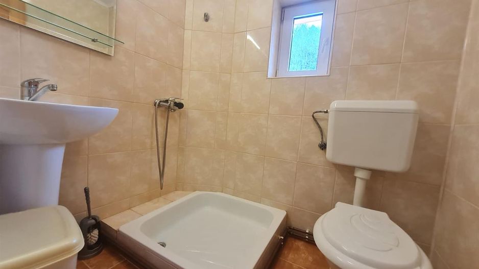 Vila multifunctionala in Predeal - oportunitate  resedinta si/sau afacere - Poză 11