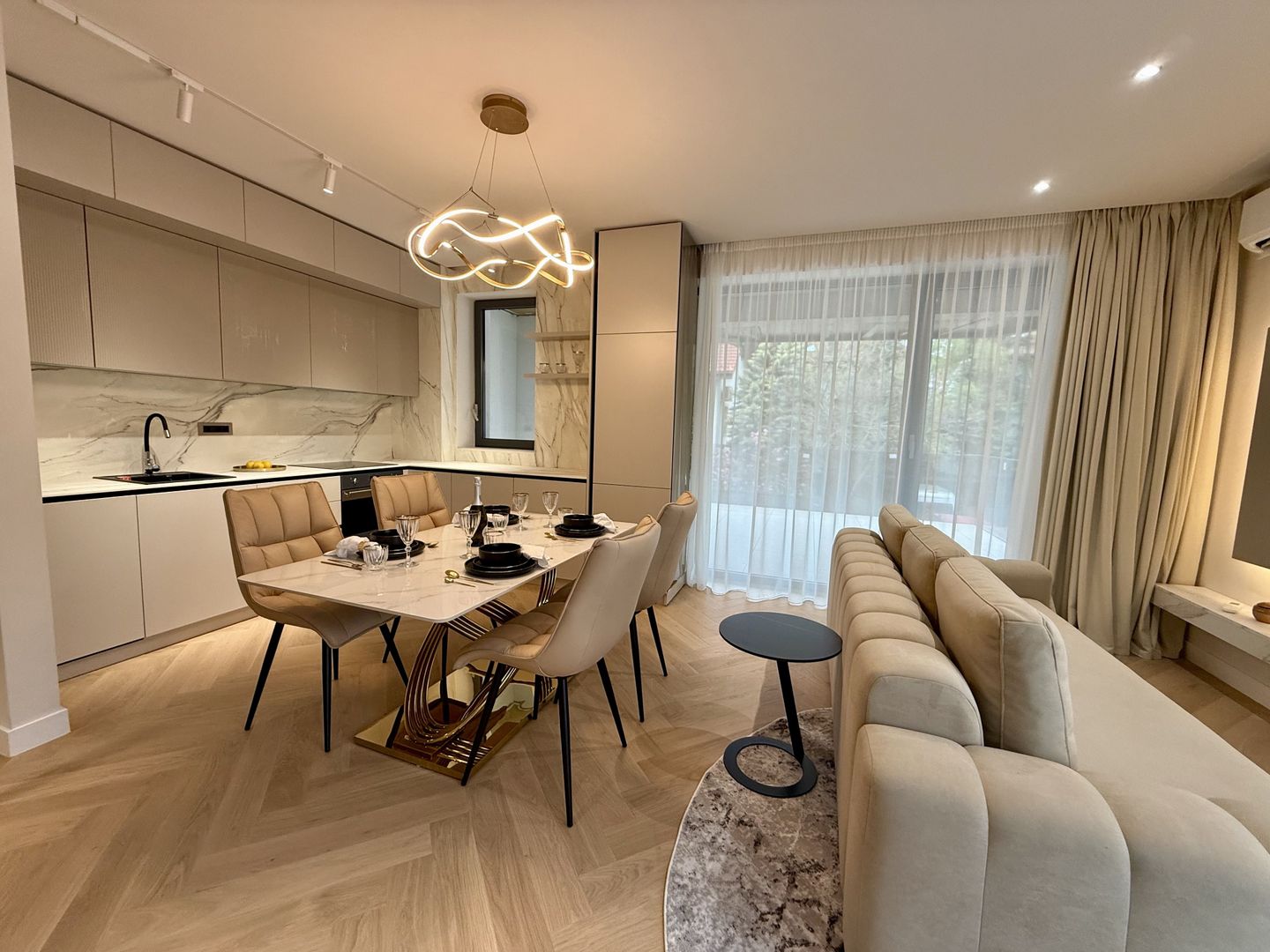 Apartament superb cu 2 Camere si terasa generoasa - Iancu Nicolae - Poză 1