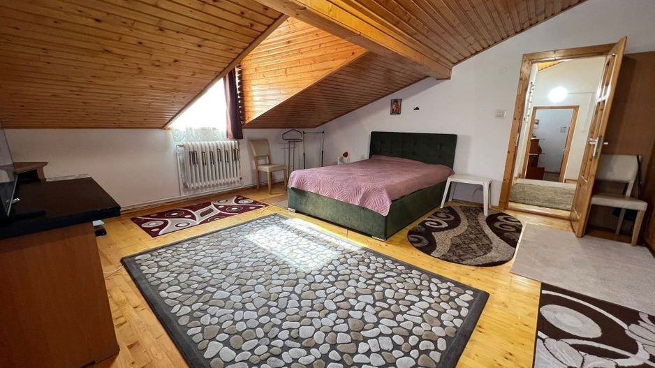 Casa 3 camere 80 mp utili curte comuna si balcon 3,75 mp în Ștrand - Poză 2