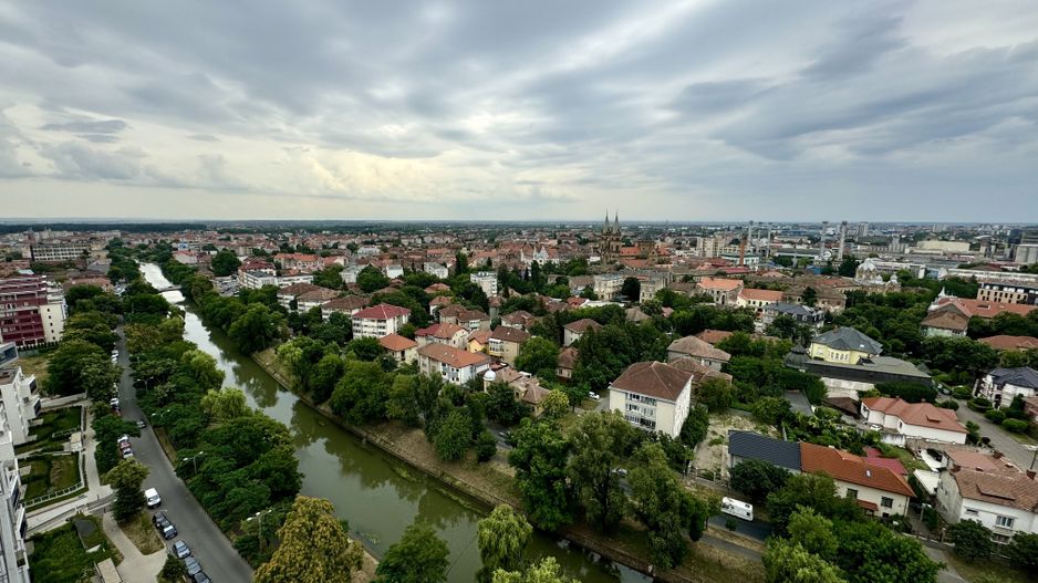 Apartament  la Isho cu vedere panoramica asupra orașului - Poză 12