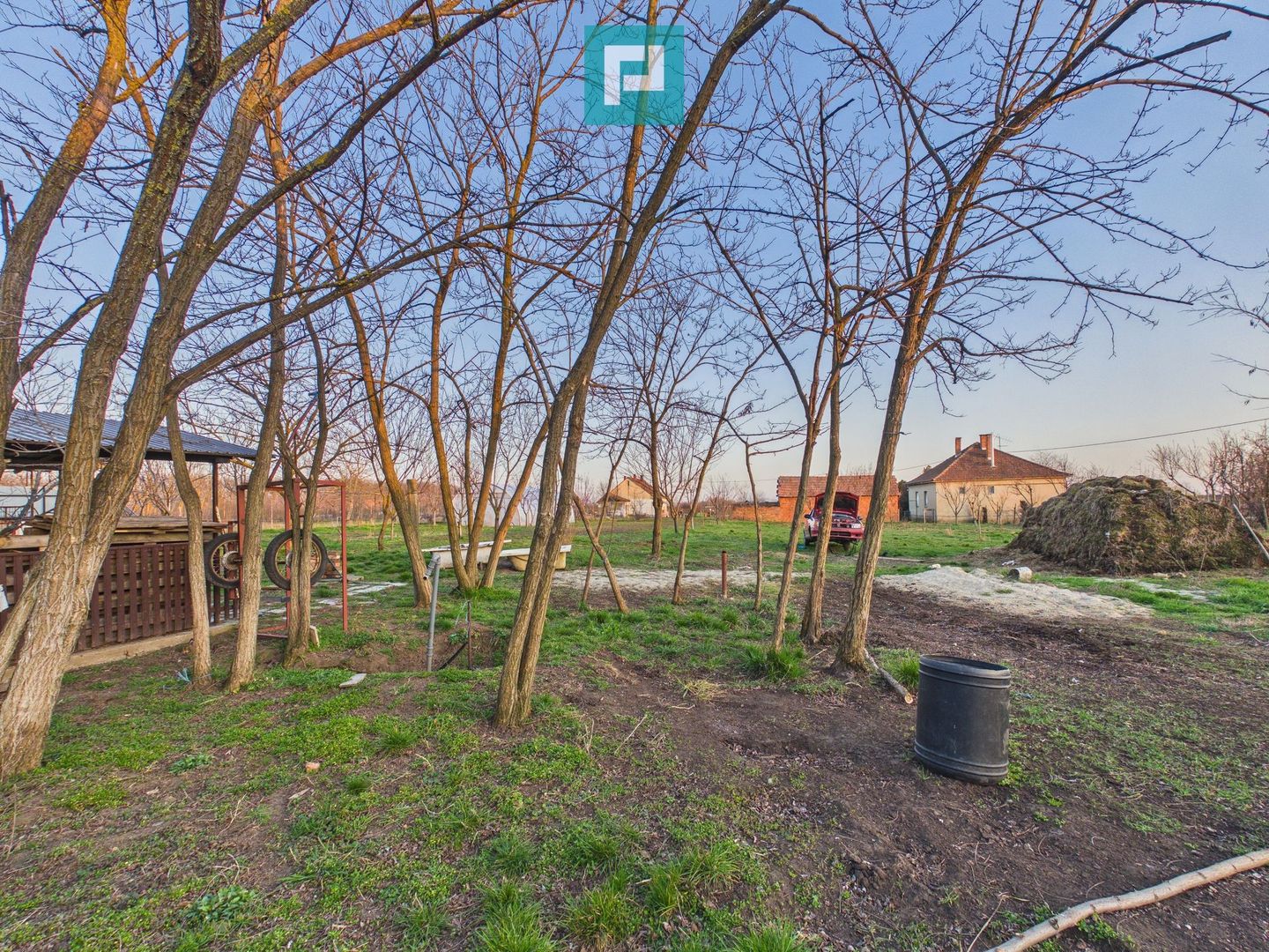 Casă din 2 corpuri cu 5 camere în  Lőkösháza - Poză 16