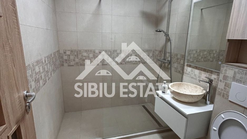 Apartament de vanzare cu 3 camere, 2 bai  etaj 1 bloc cu lift - Poză 5