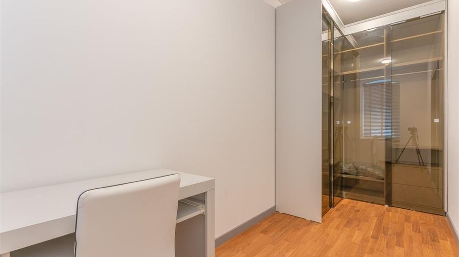 Locuință de 71 mp renovată integral și complet utilată, în casă - Poză 7