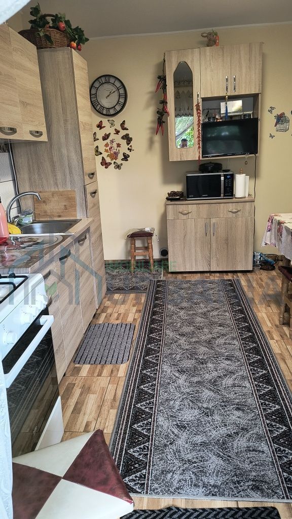 Vând apartament cu 3 camere - Poză 2