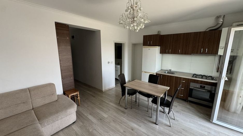 Apartament cu 2 camere - Poză 1