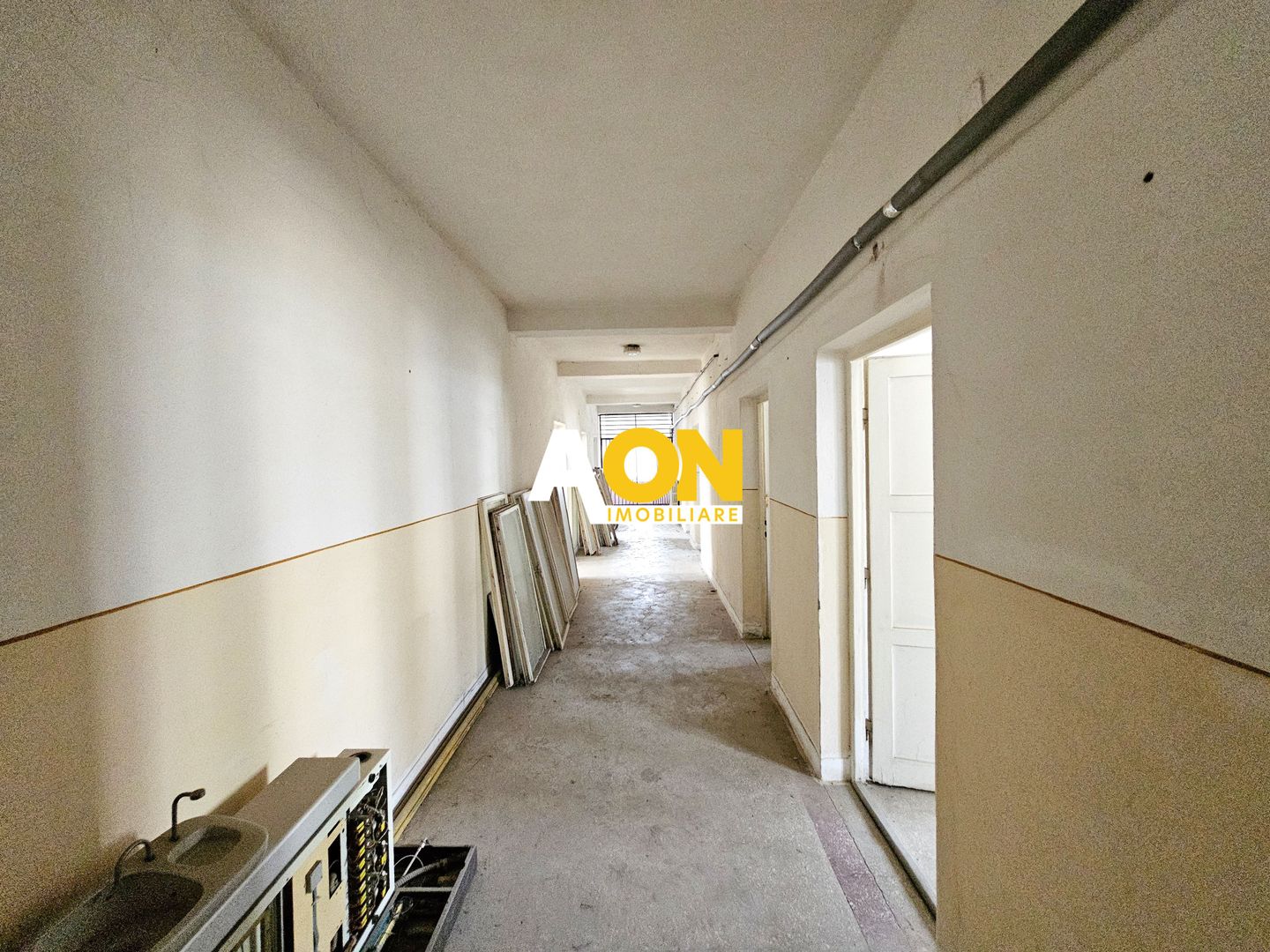 Spațiu Birouri, 180 mp utili, Etaj 1, Ampoi 3, cu 9 Incăperi + 2 Băi - Poză 1