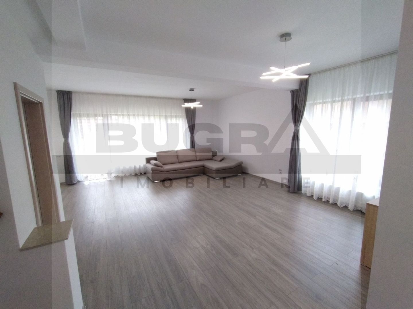 Casa individuala 5 camere, teren 530 mp, 4 parcari, zona Iulius Mall - Poză 2