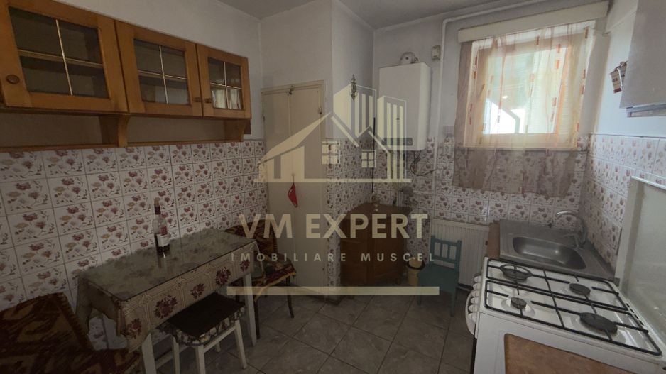 APARTAMENT 2 CAMERE ETAJ 4 ZONA ULTRACENTRALĂ CAMPULUNG - Poză 6