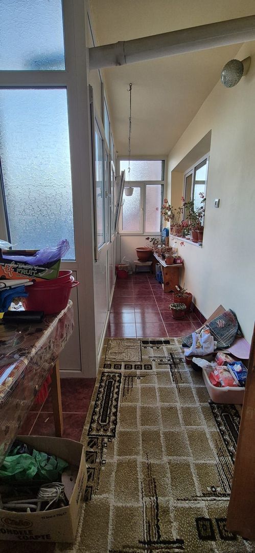 Apartament cu 3 camere de vazare in Cugir - Poză 6