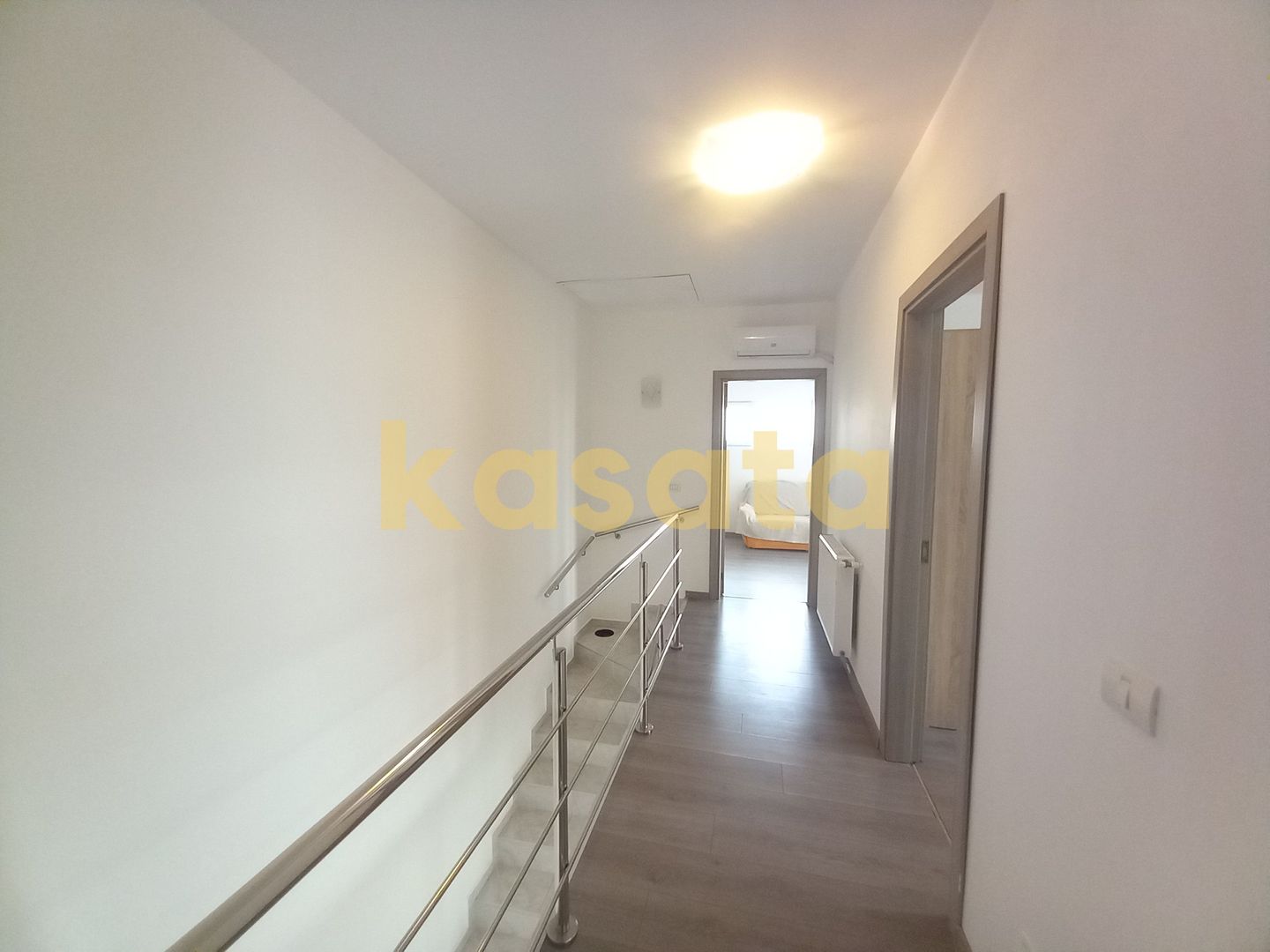 Vilă Modernă 4 Camere | Curte Privată | Zonă Excelentă & Facilități - Poză 14