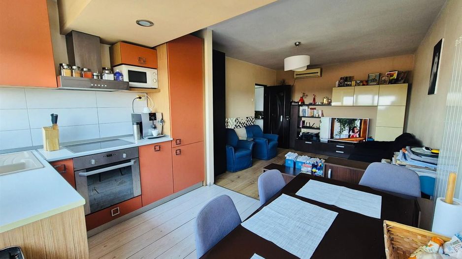 Apartament cu 3 camere decomandat Dacia - Poză 1