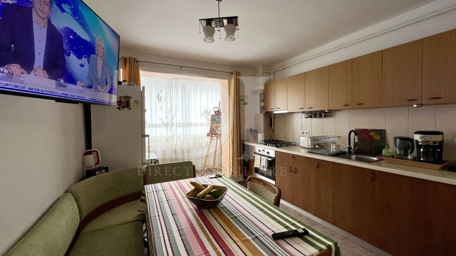 Apartament trei camere / Parcare / Zona Florilor - Poză 10