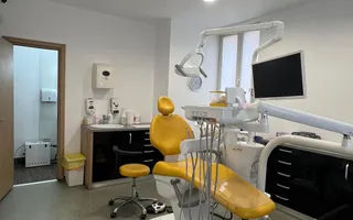 Cladire 23 de camere cu teren 554 mp - Poză 11