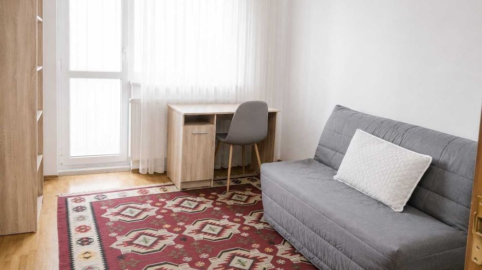 Apartament Piata Lahovari // Romana - Poză 2